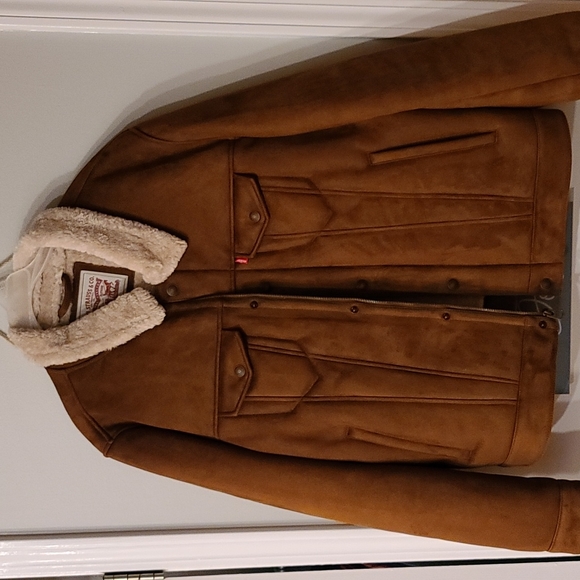 Levi Jacket - Picture 1 of 5